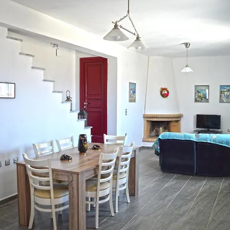 Maoukas House بيت للعطل
